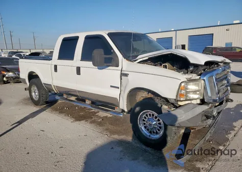 2005 Ford F250 Super Duty из США, поврежденный, VIN 1FTSW21P85ED00037